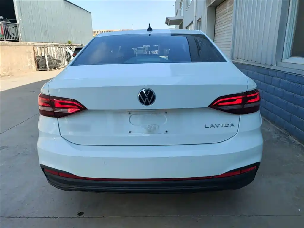 Volkswagen Lavida 2024 Model 1.5L Automatic Delight Edition фото 6