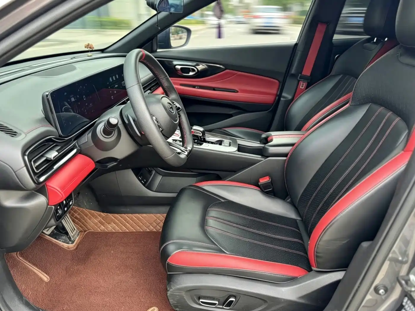 GAC Trumpchi Trumpchi Emkoo 2022 270T DCT J16 R-style Track Edition фото 4