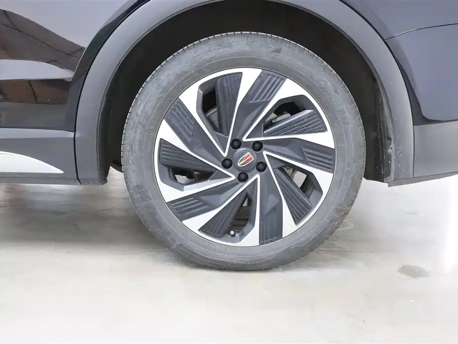 Hongqi HS7 PHEV 2024 2.0T PHEV 4WD Flagship Edition 6-seater фото 32