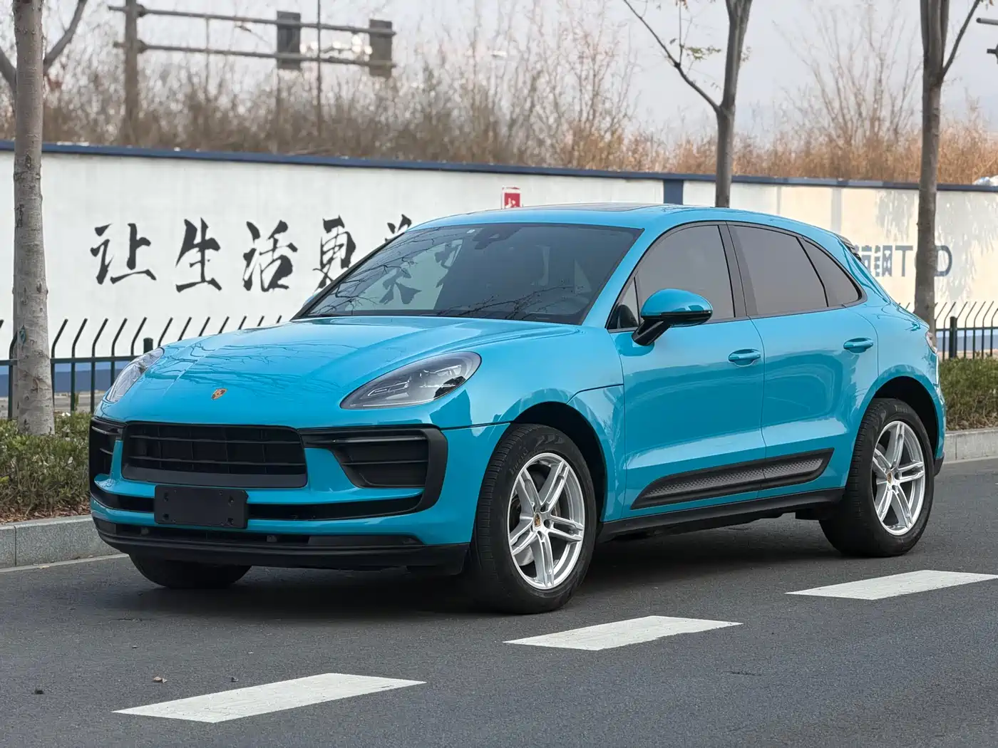 PORSCHE MACAN