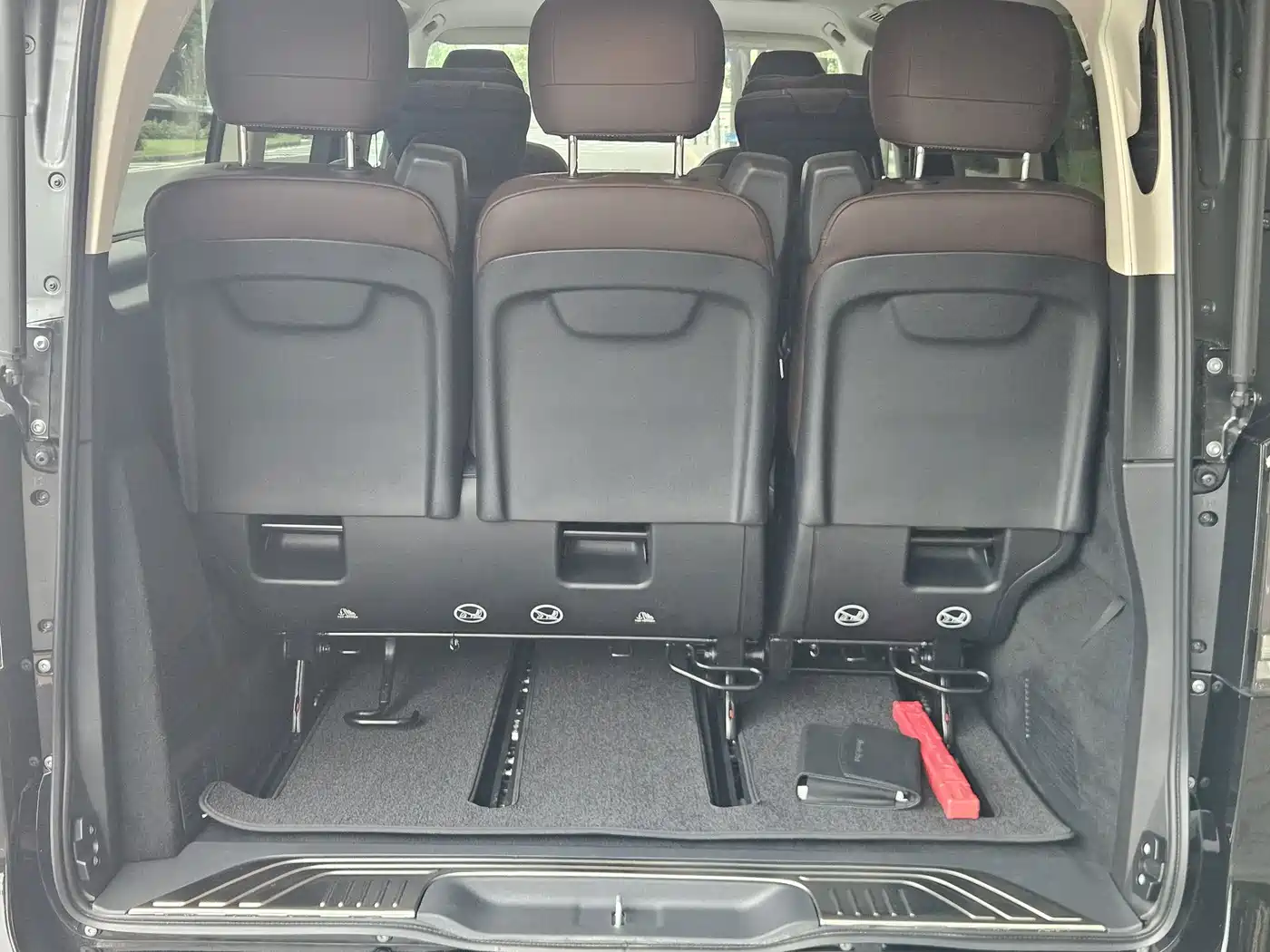 Mercedes-Benz V-Class 2025 2024 V 300 L Long Wheelbase Luxury Edition