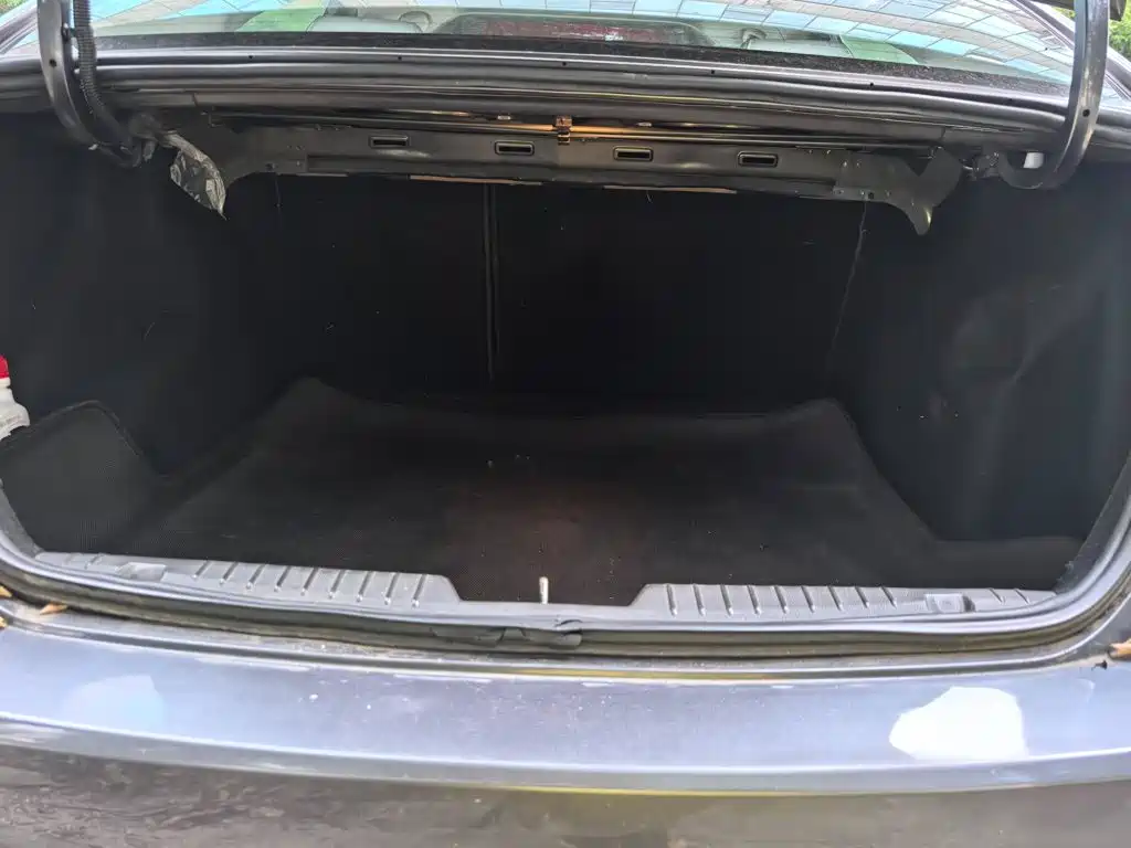 Chevrolet Cruze 2011 2012 1.6L SE MT