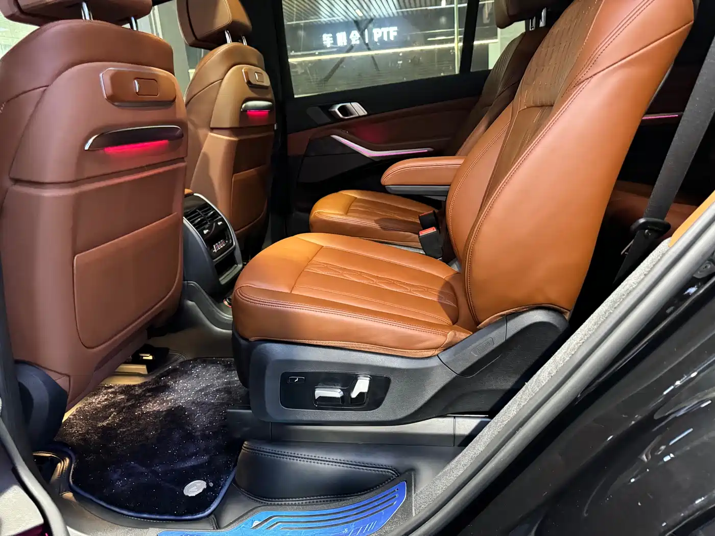 BMW X7 2023 xDrive40i Leading Luxury Package фото 14