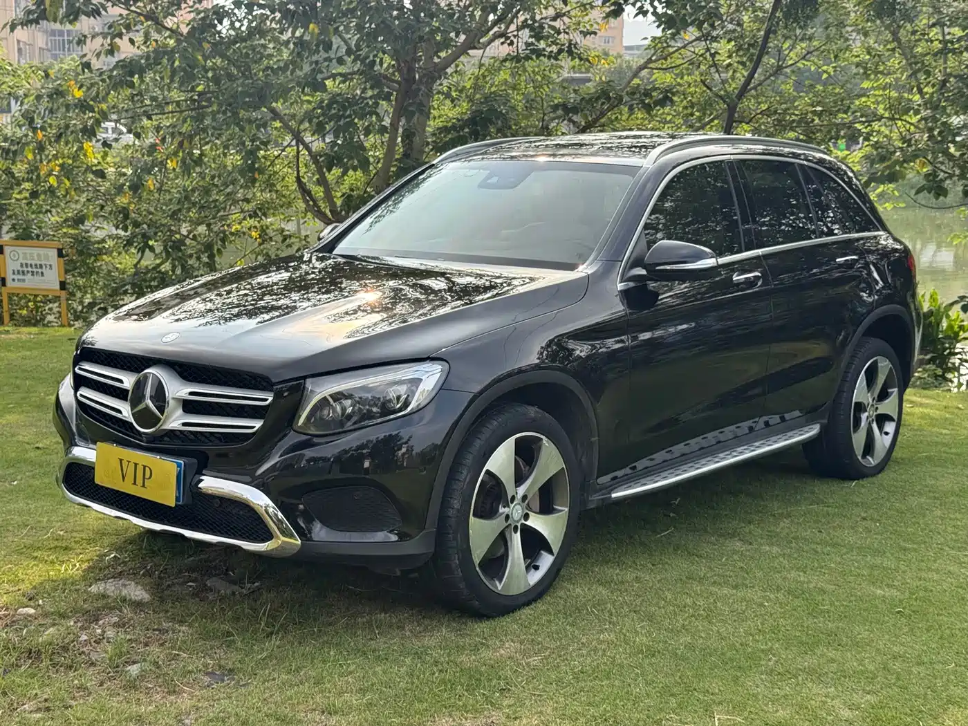 Фото 1 - Mercedes-Benz GLC
