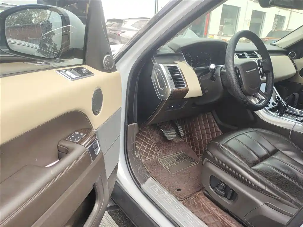 Land Rover Range Rover Sport PHEV 2019 P400e HSE фото 16