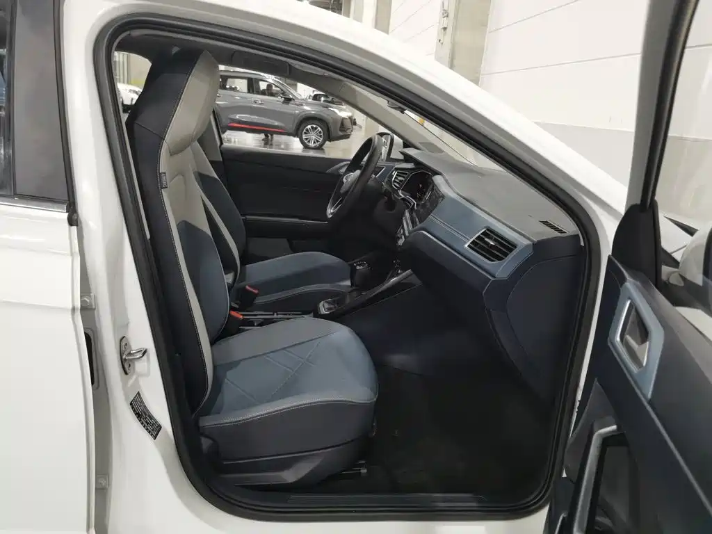 Фото 23 - Volkswagen Lavida