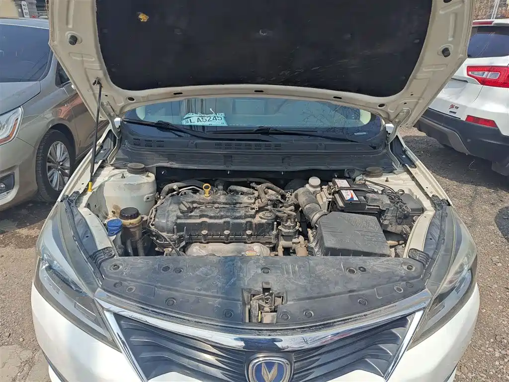 Changan Yuexiang V7 2017 2016 1.6L Manual Fashion Version China V