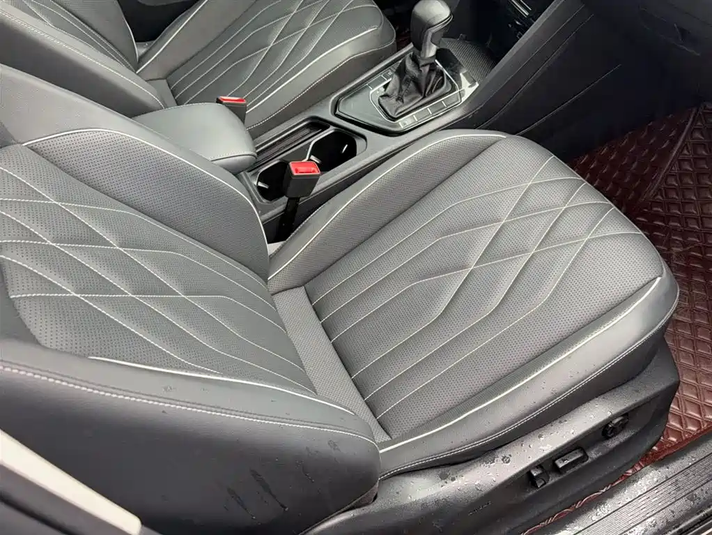 Volkswagen Tiguan L 2022 330TSI Automatic 2WD Smart Edition фото 13