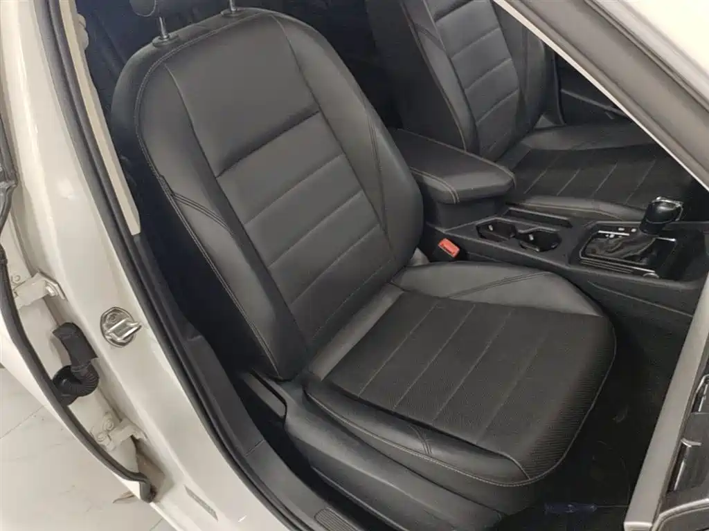 Volkswagen Lavida 2019 1.5L Automatic Comfort Edition China VI фото 25
