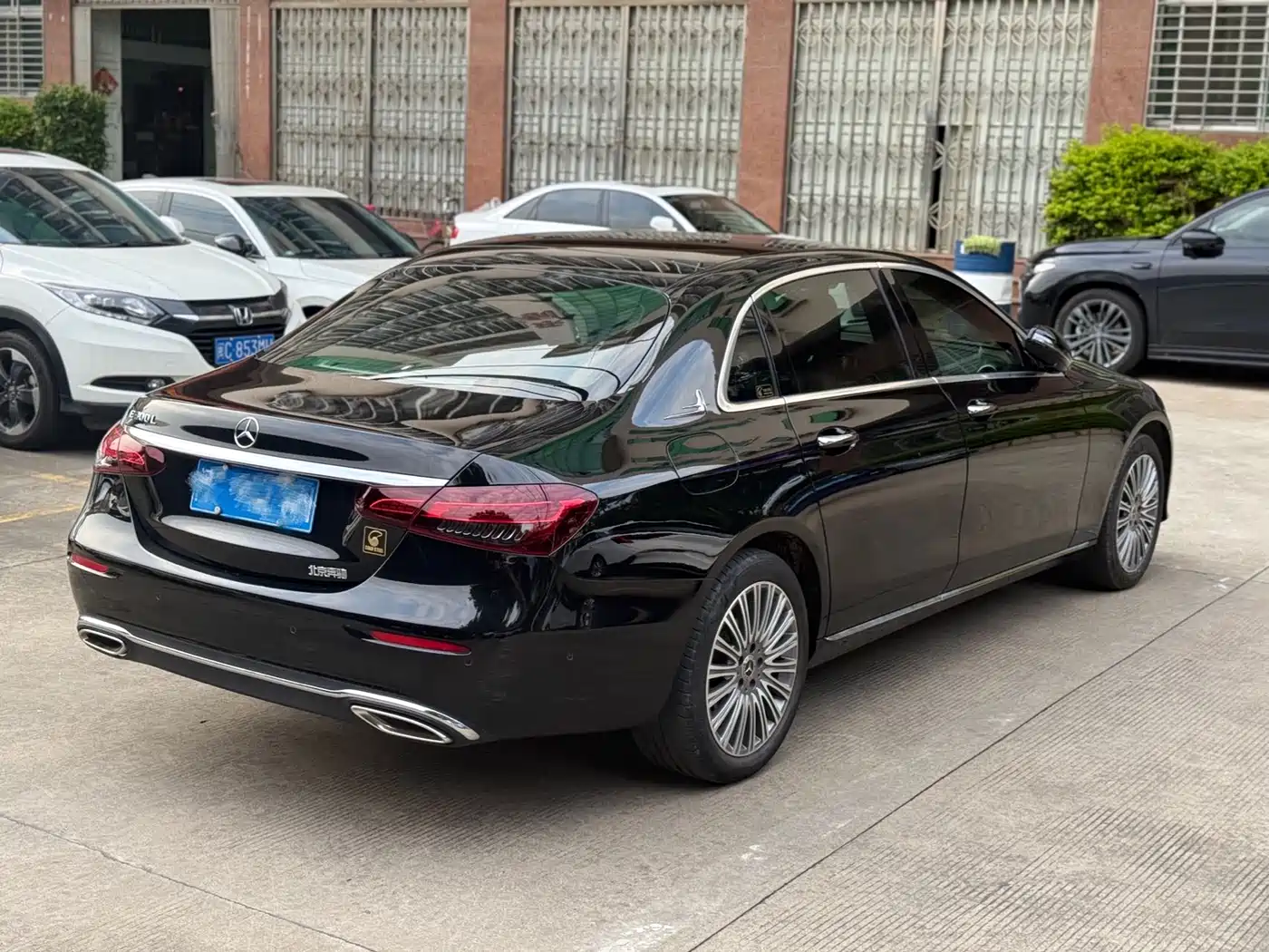 MERCEDES-BENZ E CLASS