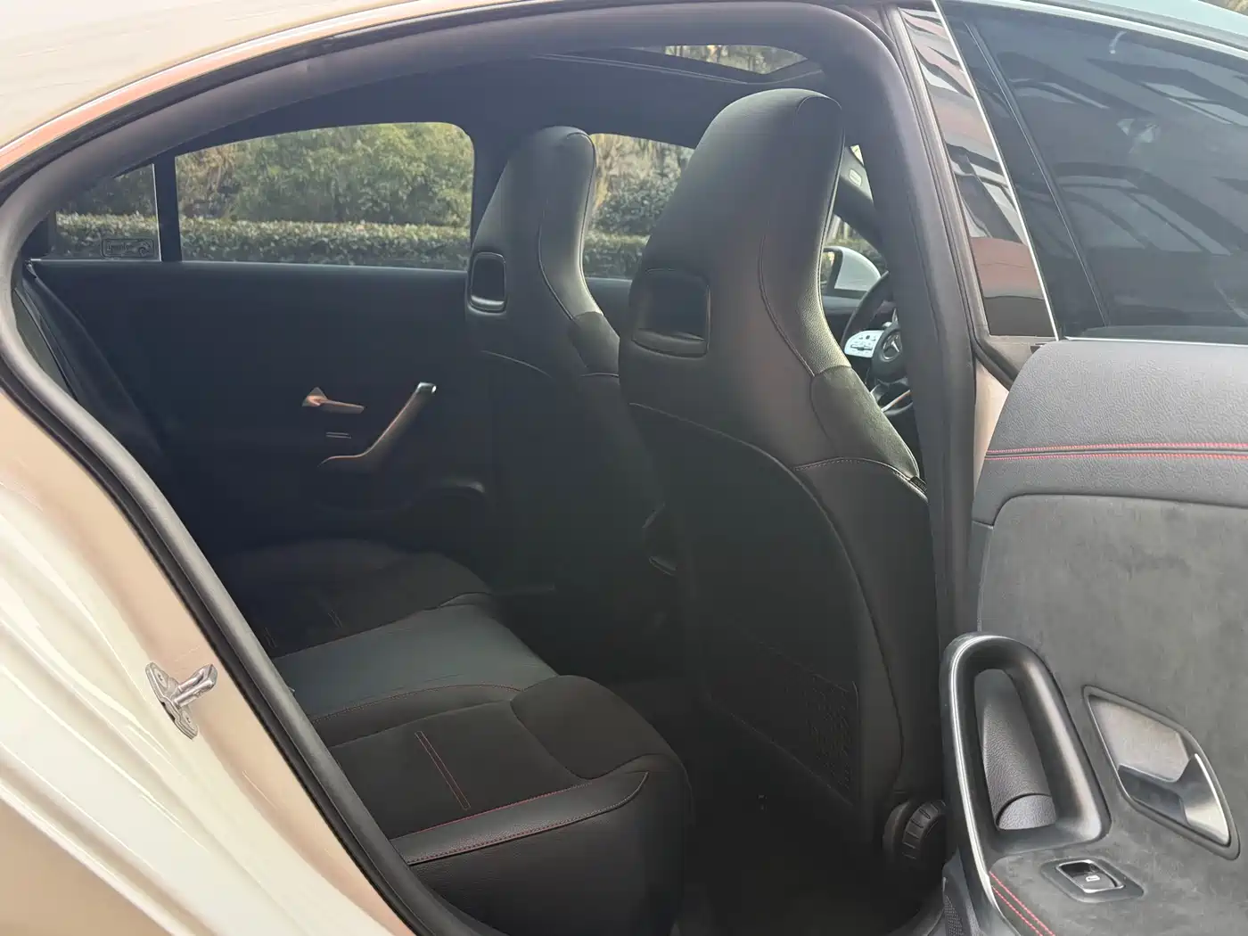 Mercedes-Benz CLA (Import) 2021 CLA 200 4MATIC фото 10