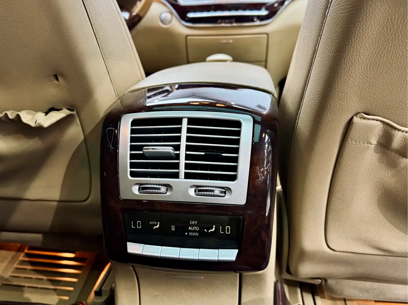 Mercedes-Benz S-Class 2010 S 350 L 4MATIC фото 19