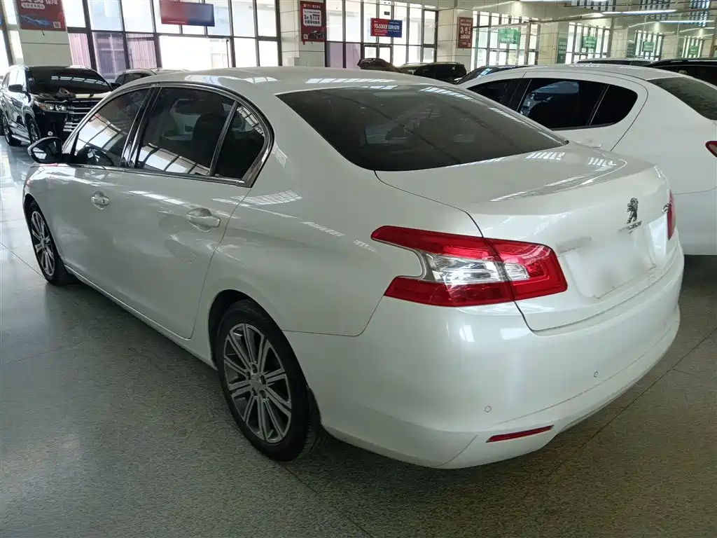 Peugeot 408 2014 1.8L Automatic Luxury Edition фото 5