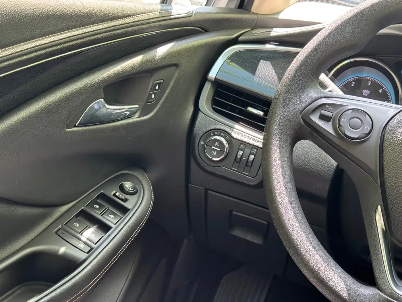 Buick Envision Plus 2017 20T FWD Elite фото 17