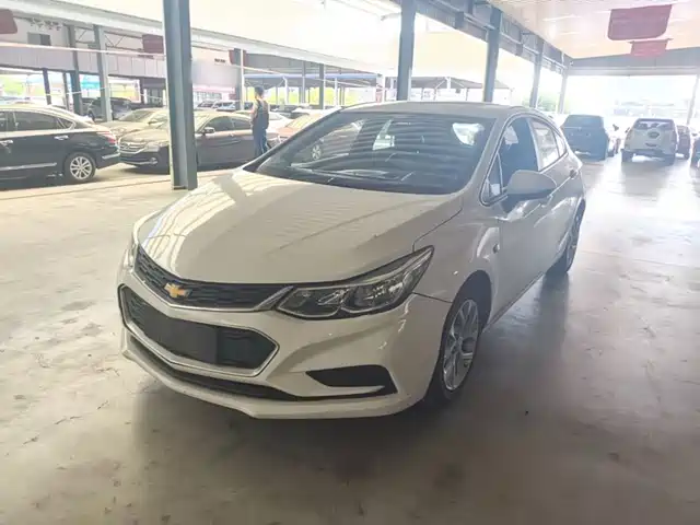  Chevrolet Cruze 2018 Hatchback 320 Automatic Pioneer Sunroof Edition