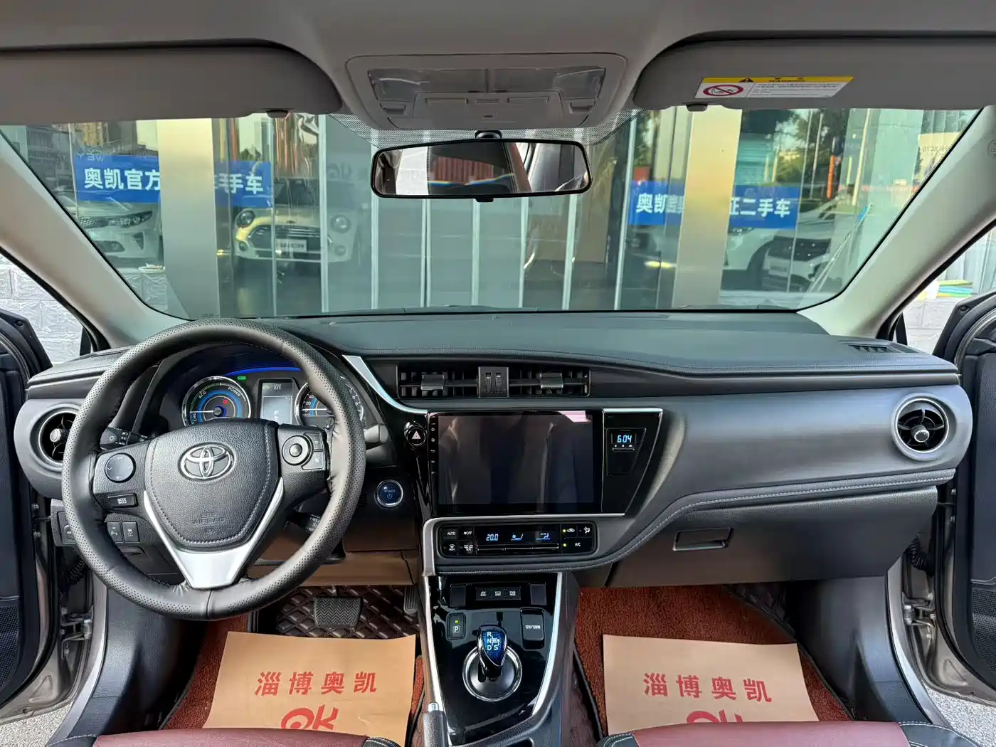 Toyota Corolla 2018 Hybrid 1.8L E-CVT Smart Edition фото 5