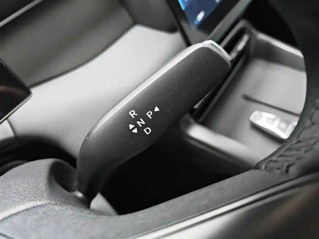BYD Qin PLUS 2026 DM-i Smart Edition 128KM Progressive фото 14