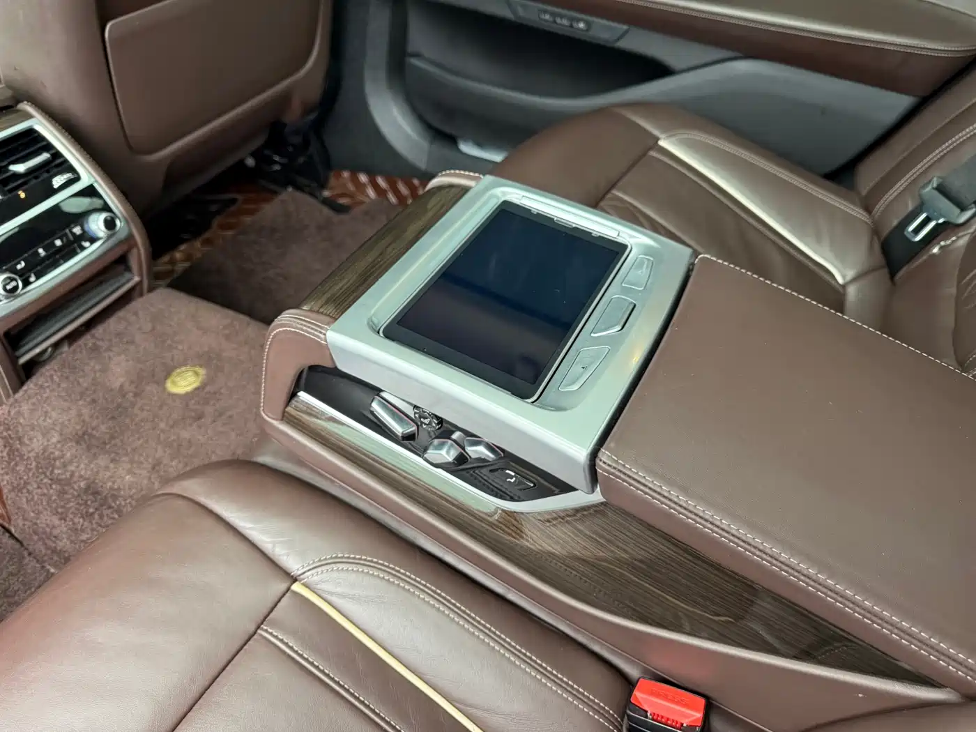 BMW 7 Series 2021 Model 730Li Luxury Package фото 9