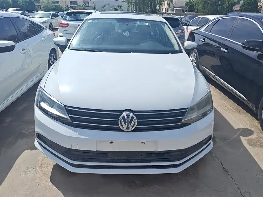 Volkswagen Sagitar 2018 1.6L Automatic Fashion фото 2