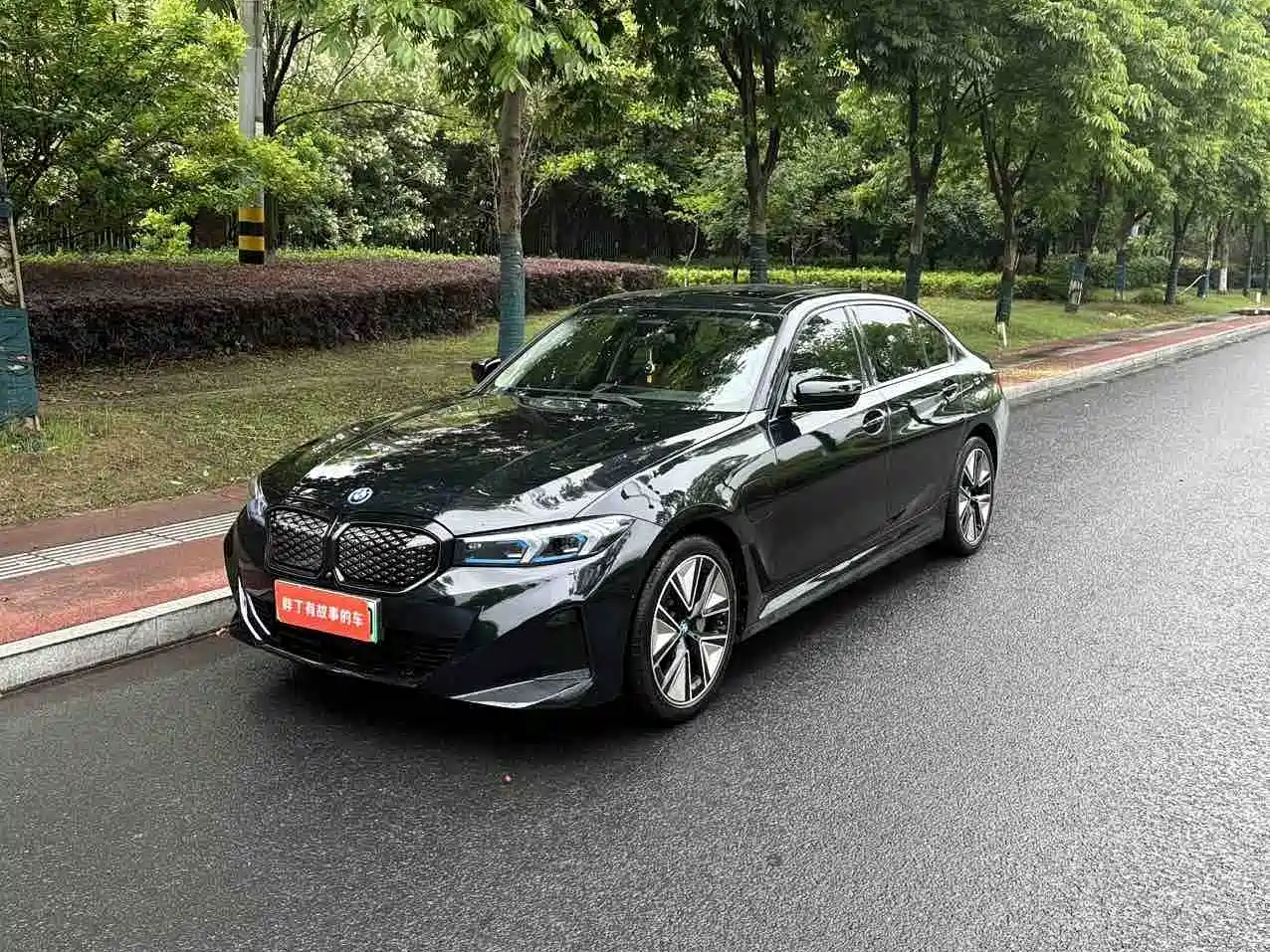 BMW i3 2025 eDrive 40 L Shadow Night Sport Package