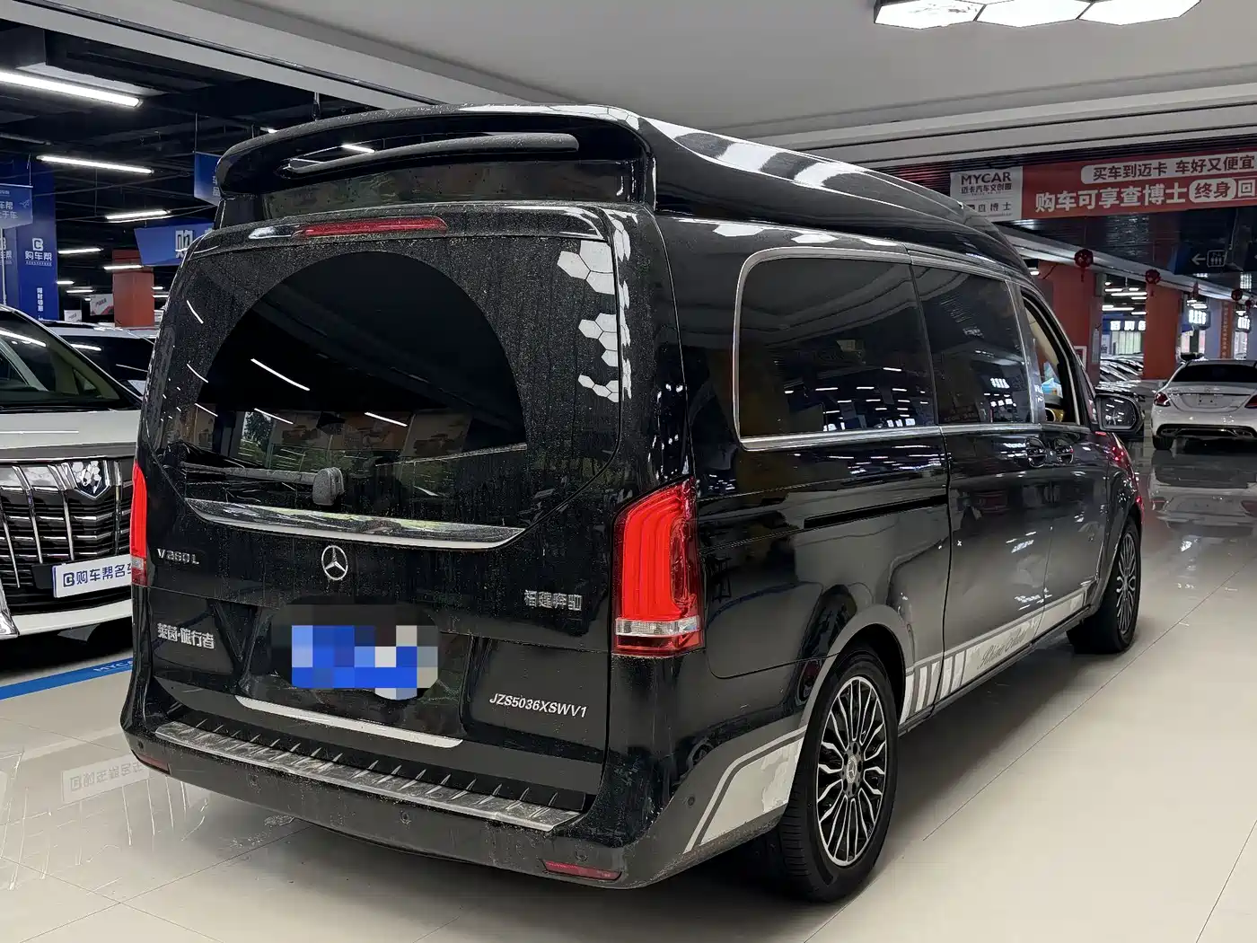 Mercedes-Benz V-Class 2018 V 260 L Premium Long Wheelbase Edition China VI фото 12