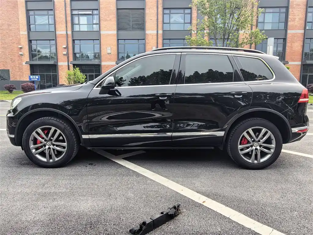 Volkswagen Touareg 2017 3.0TSI Explorer Edition фото 25