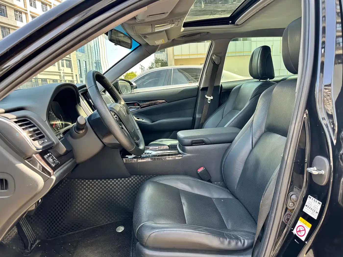 Toyota Crown 2015 2.0T Fashion фото 4