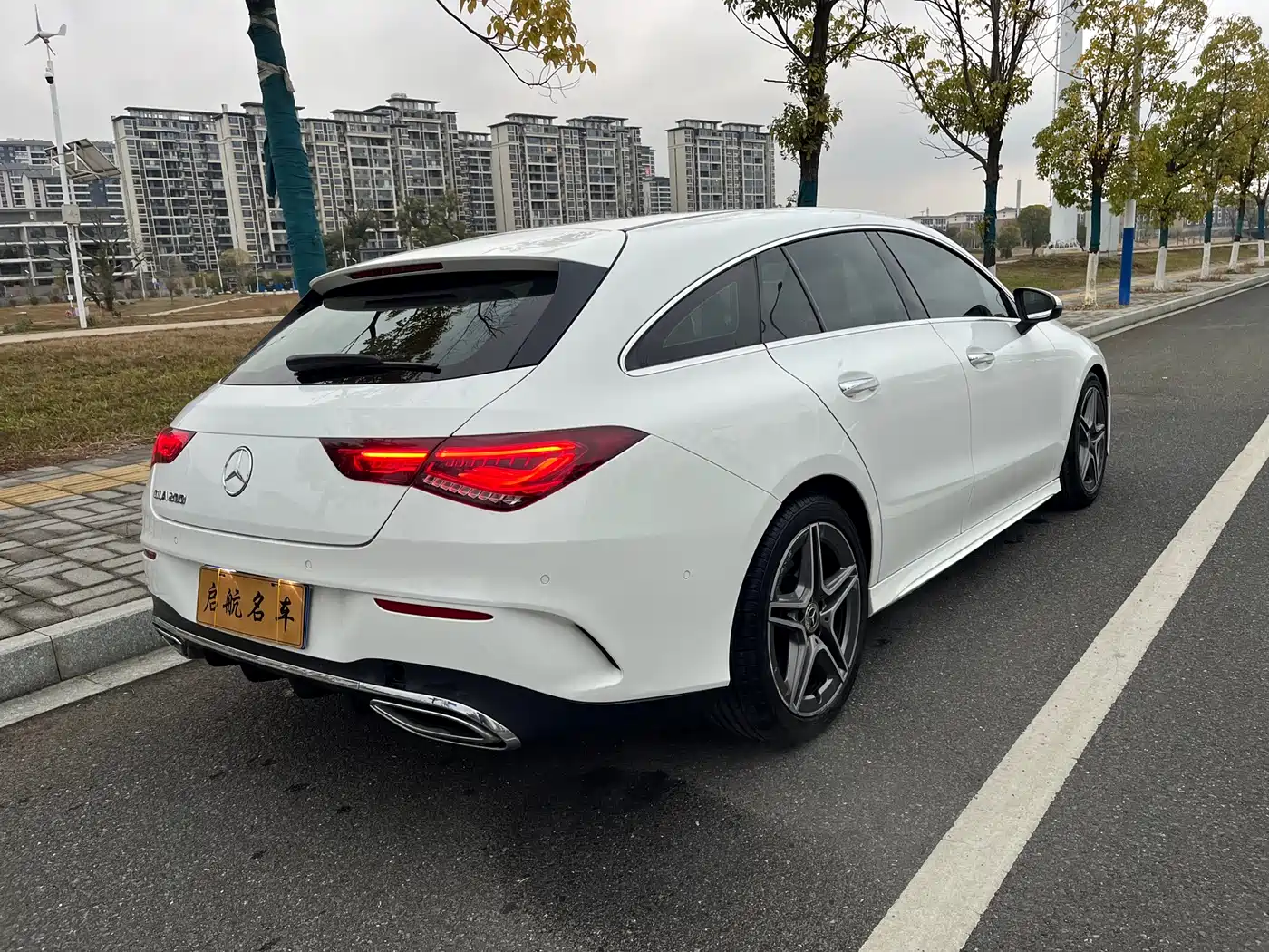 MERCEDES-BENZ CLA