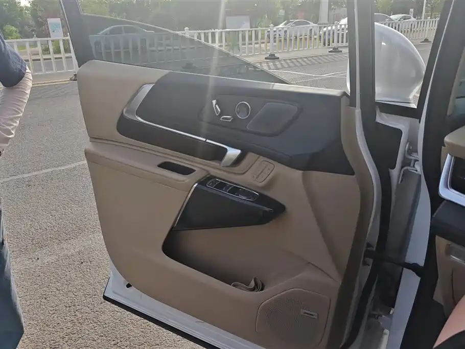 Buick Century 2023 2.0T 7-seater Premium фото 7