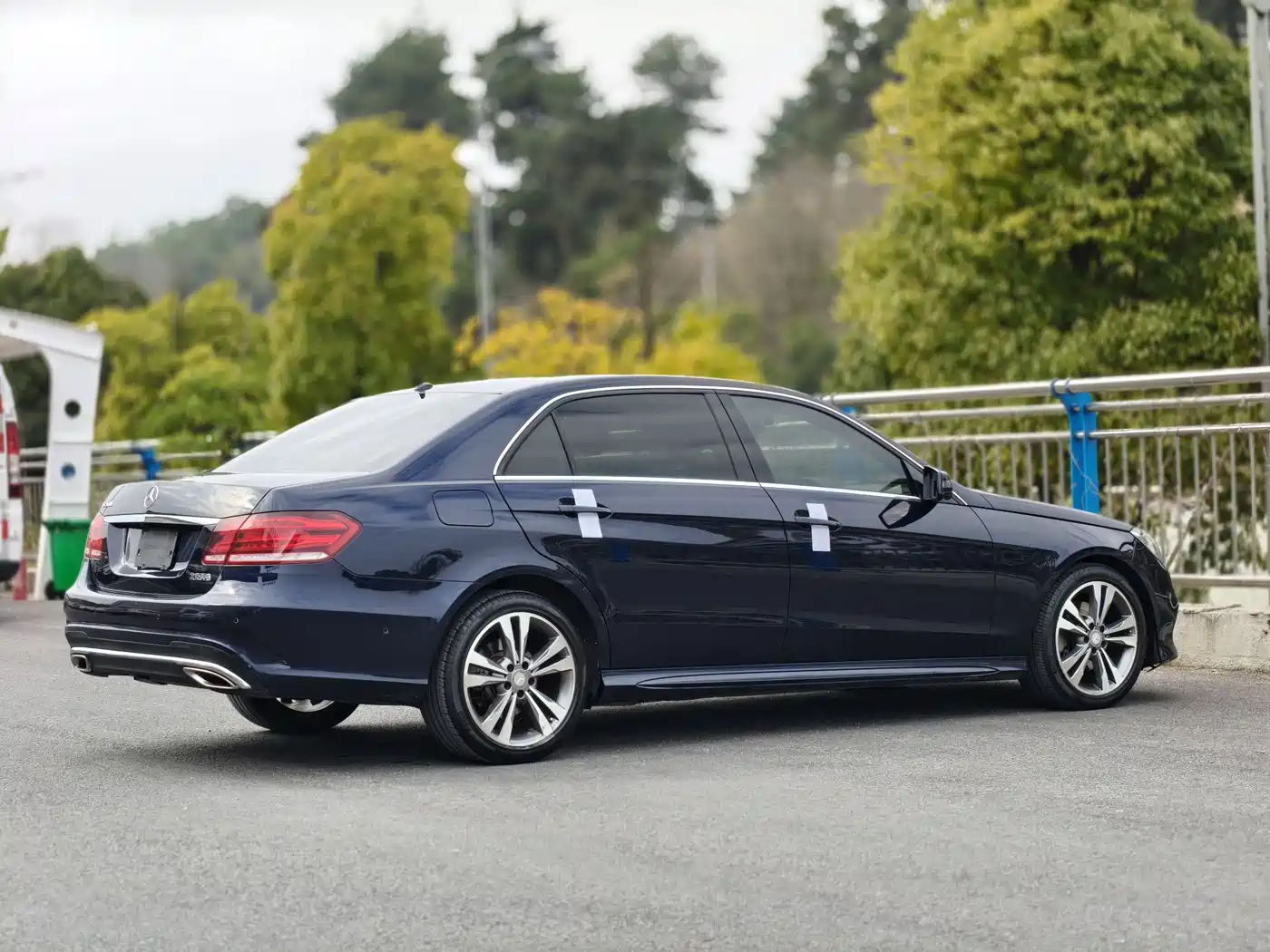 Mercedes-Benz E-Class 2015 E 260 L Luxury фото 4