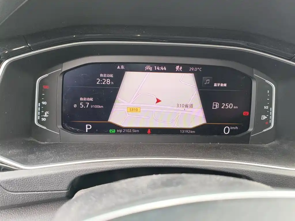 Volkswagen T-ROC 2021 280TSI DSG 2WD Comfort Smart Connect 30th Anniversary Edition фото 8