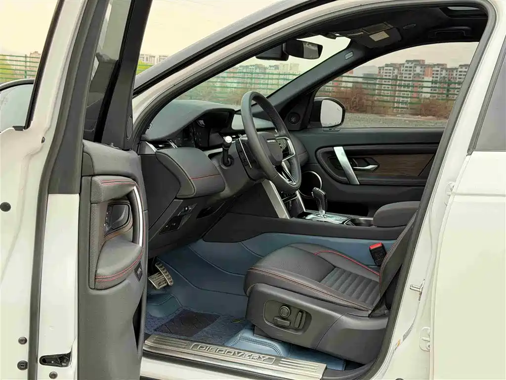 Land Rover Discovery Sport 2022 Model 249PS R-Dynamic SE Performance Tech Edition 5-Seater фото 7