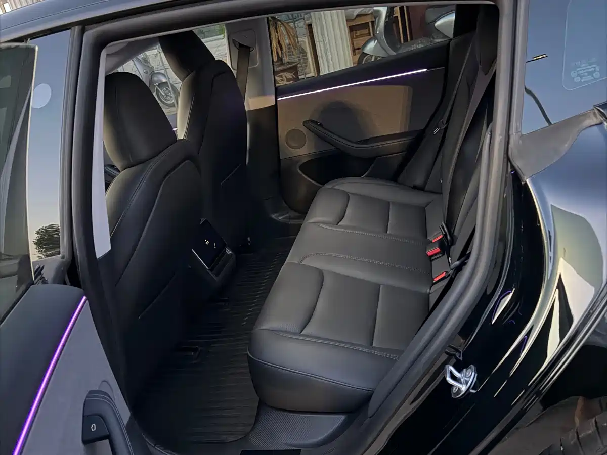 Фото 7 - Tesla Model 3