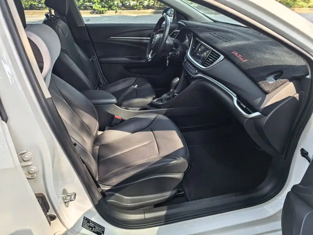 Фото 2 - Buick Excelle