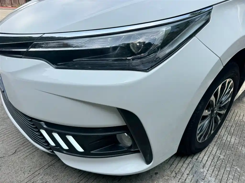 Toyota Corolla 2017 Facelift 1.2T S-CVT GL-i фото 23