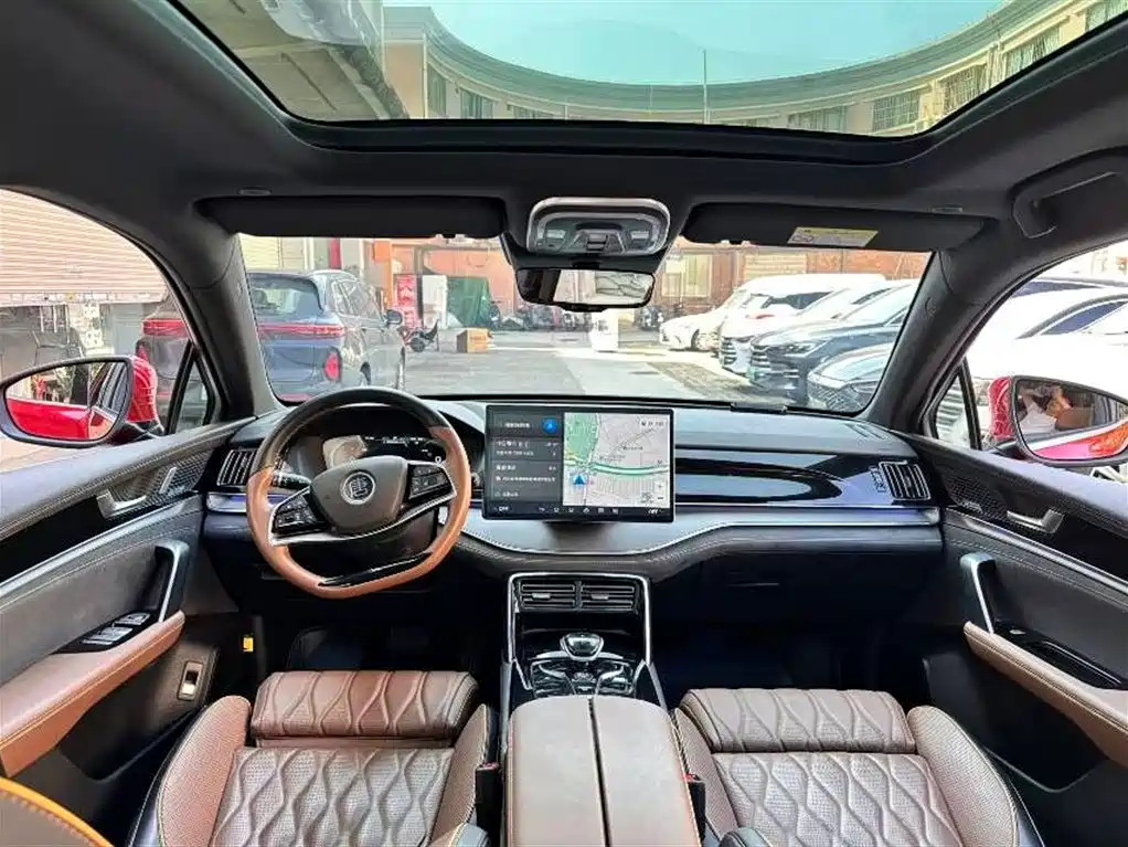 BYD Tang New Energy 2021 DM-i 112KM Honor фото 13