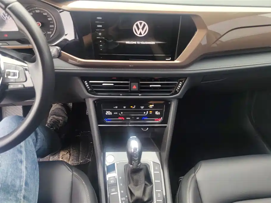 Volkswagen Tharu 2020 280TSI 2WD Comfort Edition China VI фото 13