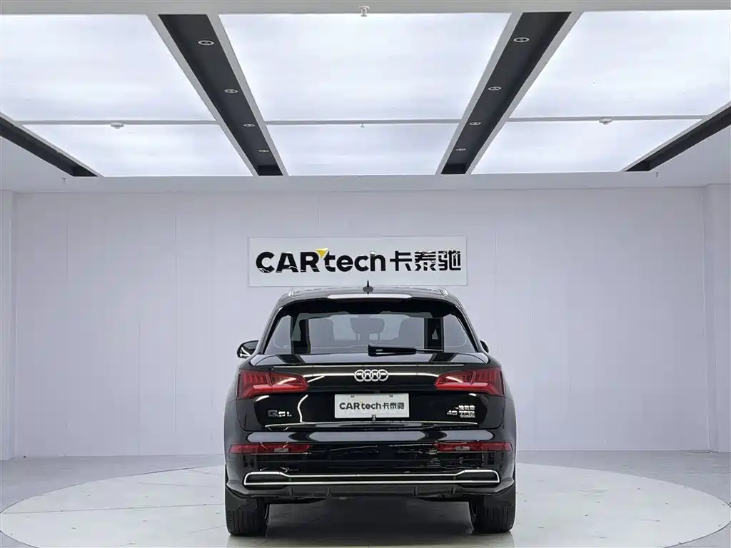 Audi Q5L 2020 Facelift 40 TFSI Honor Fashion фото 6
