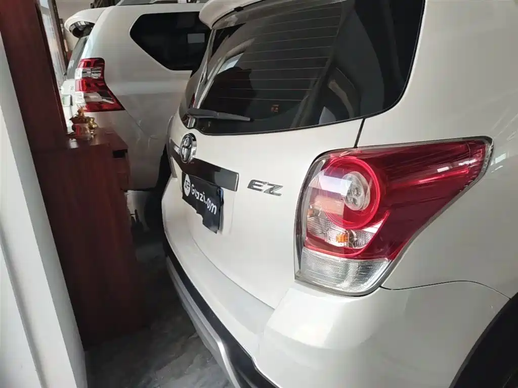 Toyota E'Z 2015 180E CVT Crossover Edition фото 6