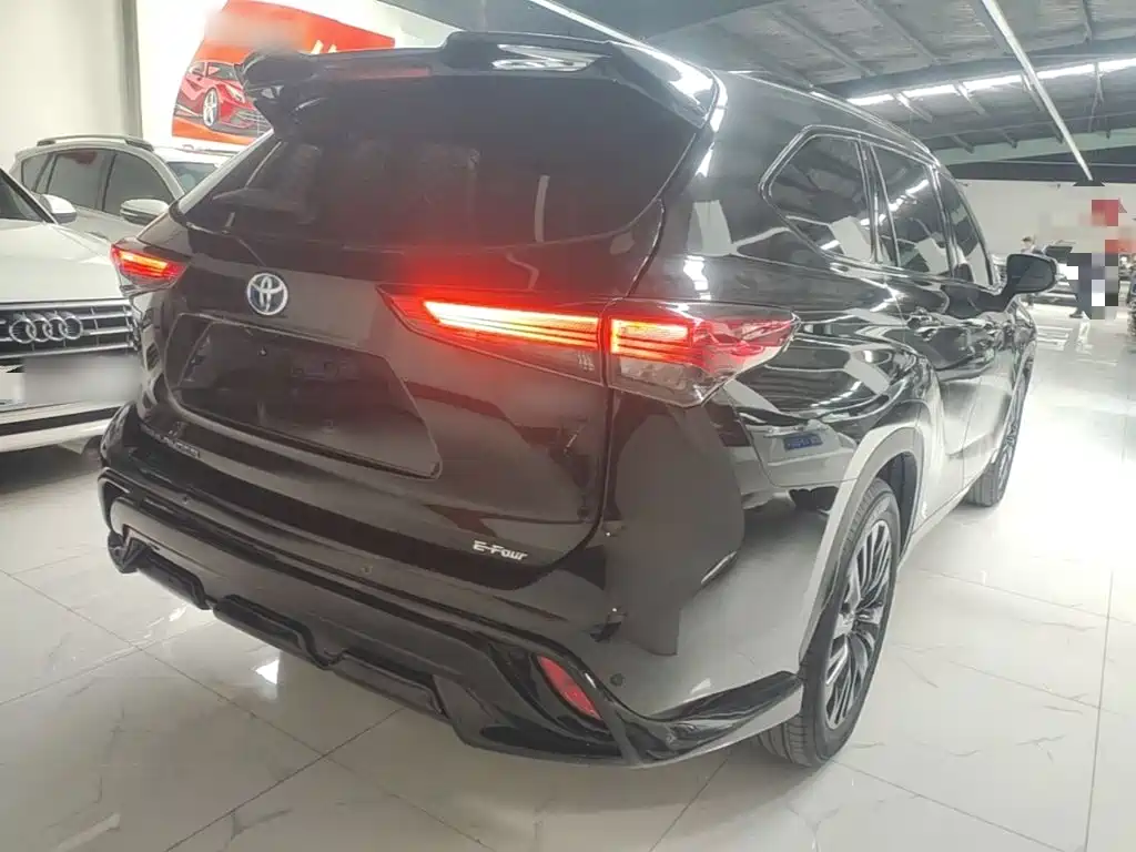 Toyota Highlander 2023 2022 Model Dual Engine 2.5L 4WD Premium Edition 7-Seater
