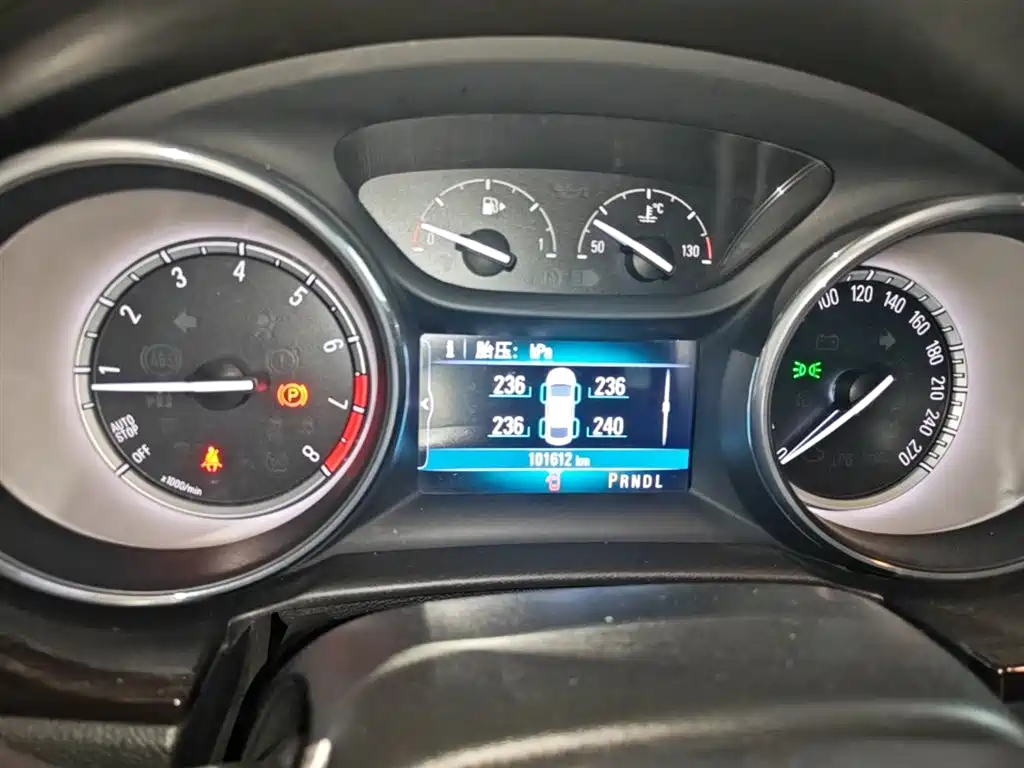 Buick Verano 2018 Sedan 20T Dual Clutch Leading фото 12