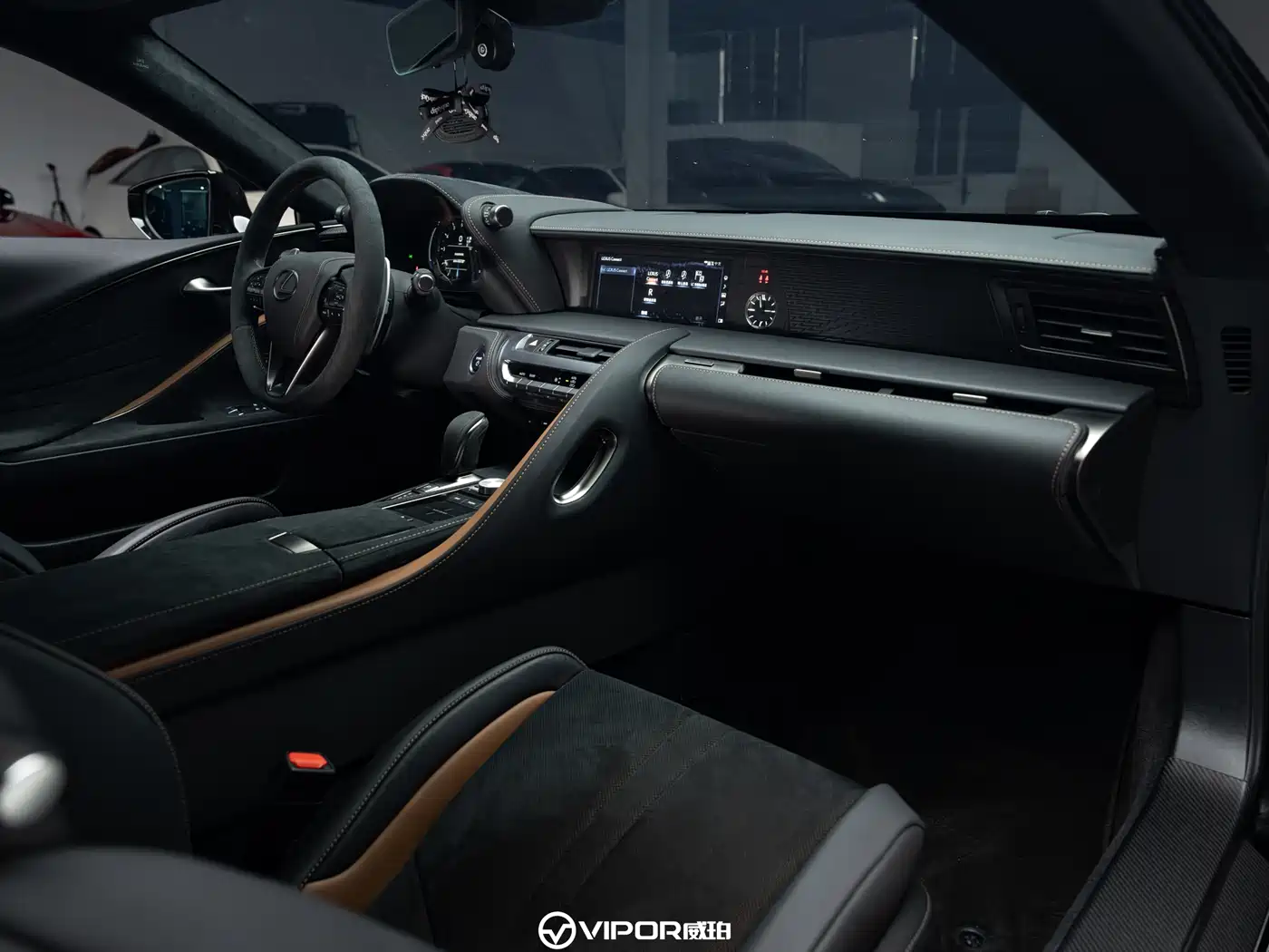 Lexus LC 2021 500h Special Edition фото 8