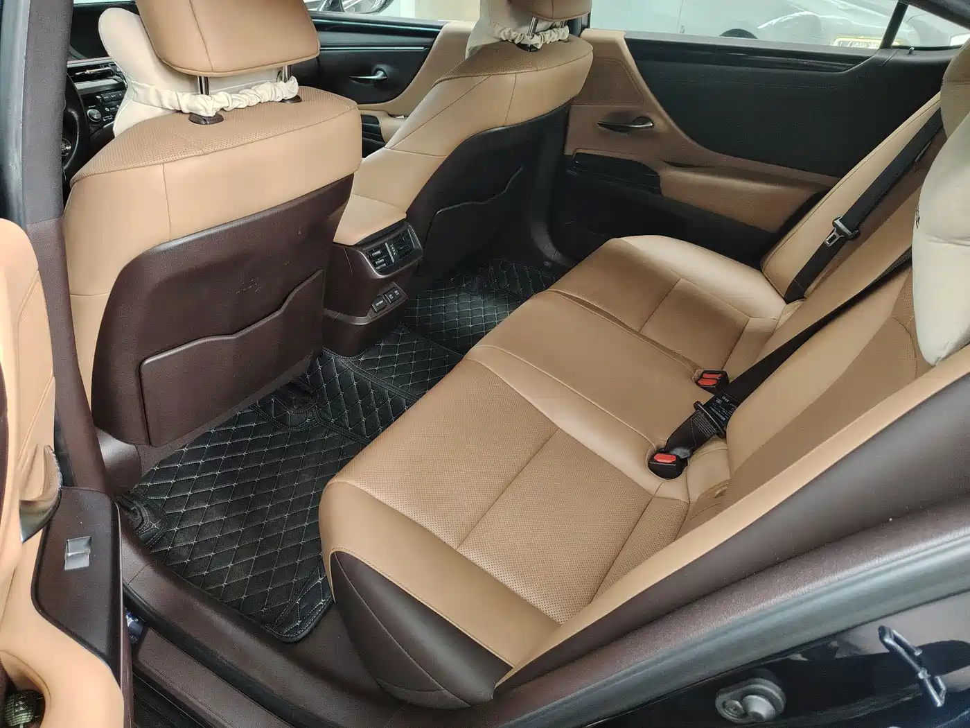 Lexus ES 2021 200 Excellence Edition фото 6