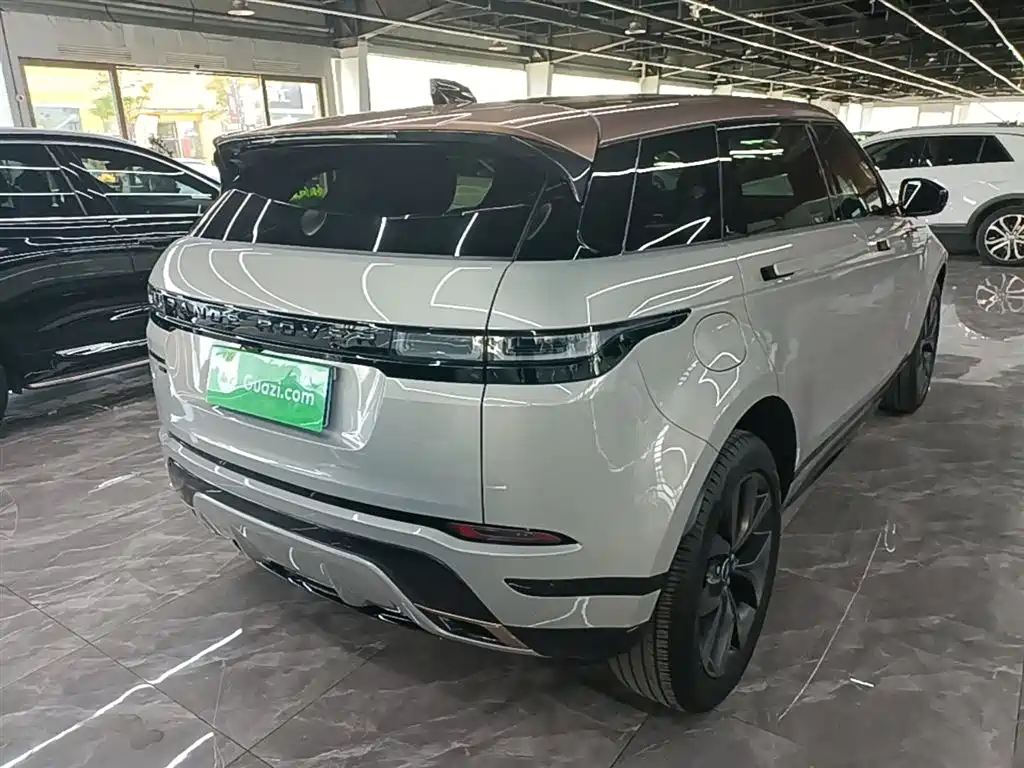 Land Rover Range Rover Evoque 2023 Range Rover Evoque L 249PS Corinthian Bronze Special Edition фото 7