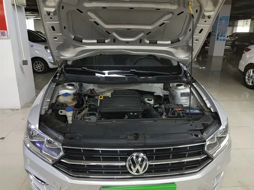 Volkswagen Bora 2016 Model 1.6L Manual Comfort фото 20