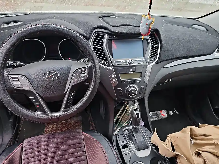 Hyundai Santa Fe 2013 Model 2.4L Automatic 2WD Smart фото 12