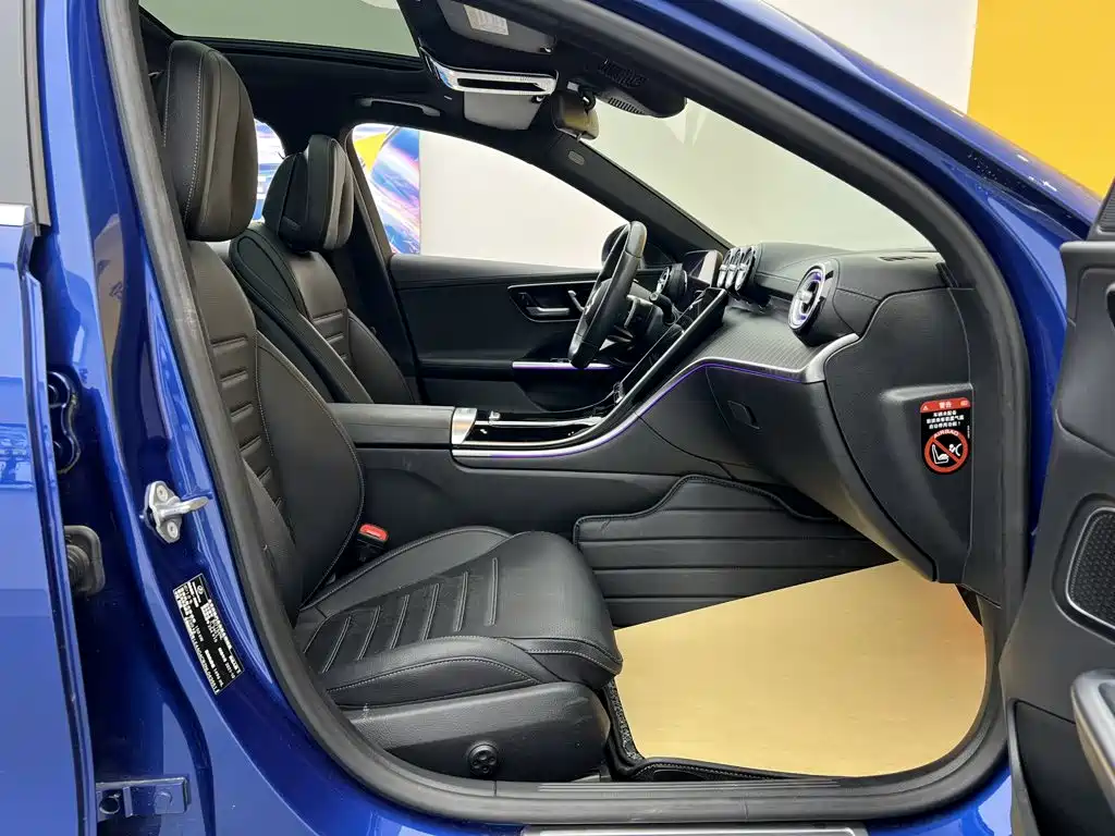 Фото 18 - Mercedes-Benz C-Class