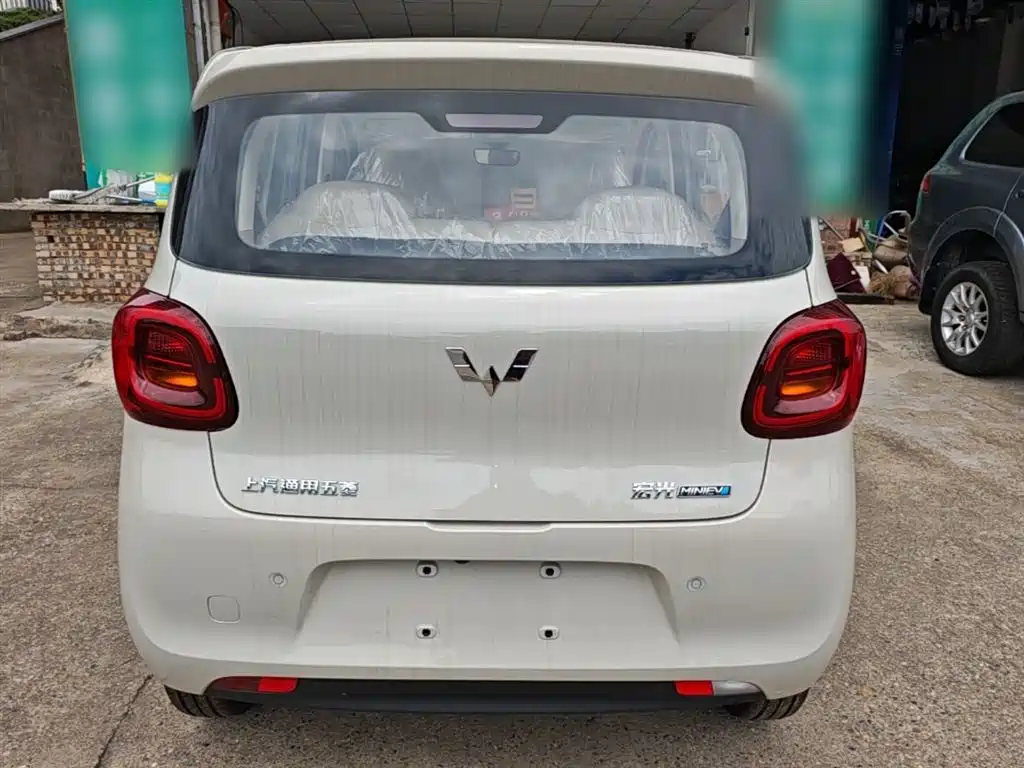 Wuling Motors Hongguang MINIEV 2026 2025 4-Door Advanced
