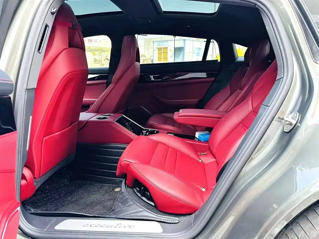 Porsche Panamera 2023 Panamera Executive Long Wheelbase Platinum Edition 2.9T фото 4