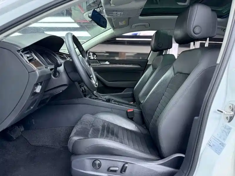 Volkswagen Magotan 2017 330TSI DSG Luxury фото 4
